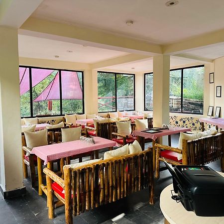 Red House Cafe And Inn Manali  Exterior photo