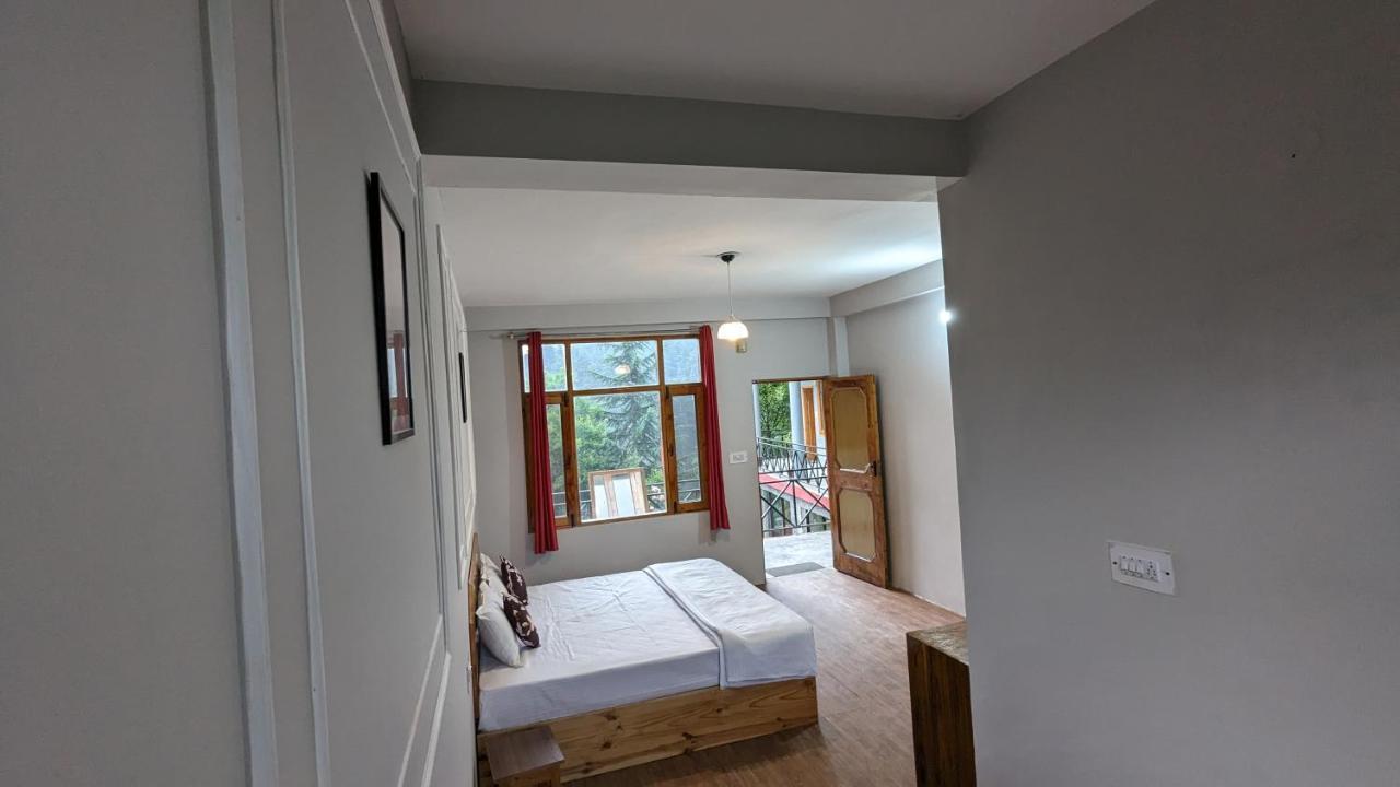 Red House Cafe And Inn Manali  Exterior photo